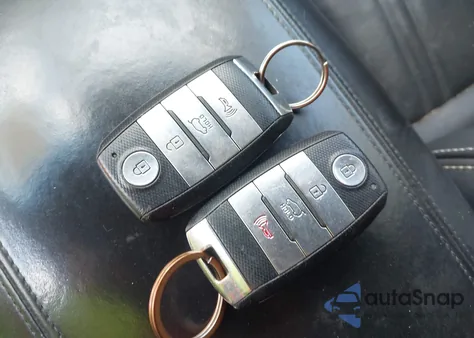 2015 Kia Sorento Limited V6 из США, поврежденный, VIN 5XYKWDA71FG578783